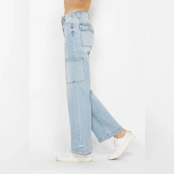 NWT Judy Blue PLUS + REG Size 90s Style High Waisted Straight Leg Cargo Jeans - Picture 2 of 8